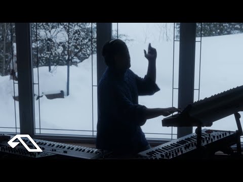 CRi - Something About (Live Session)