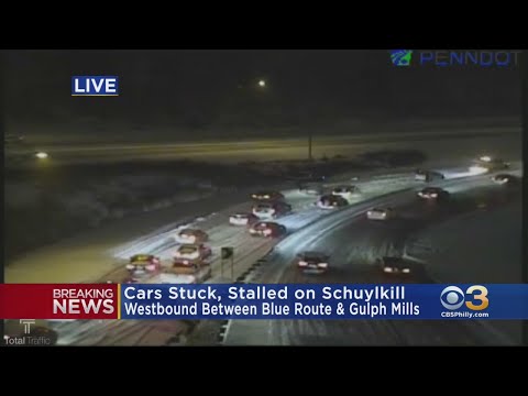 Several Cars Stuck In Snow, Stalled As Heavy Snow Sweeps Through Region