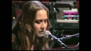 Fiona Apple - Not about love (Live - Subtítulos en CC)