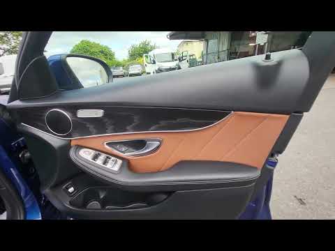 Mercedes-Benz C-Class HUGE SPEC AUTOMATIC LOW KM ! - Image 2