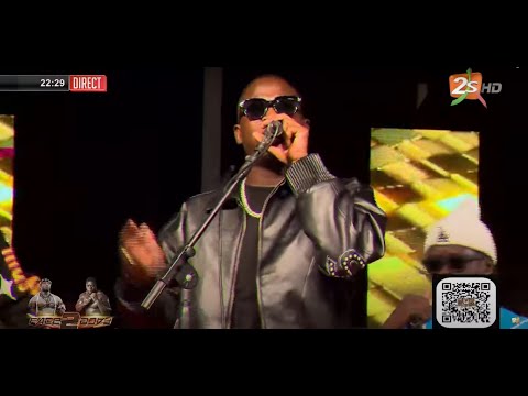 SIDY DIOP TODJ NEU FACE TO FACE BI, CHAUFFE LE PUBLIC ET FAIT DANSER TOUS LES LUTTEURS