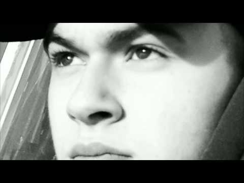 Cossack ft. Frizz-Nur ne Hoe [4ZUDER1-MUZIK]