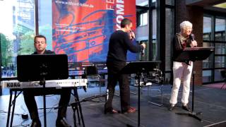 HILLER MUSIC: Die zerstreute Brillenschlange