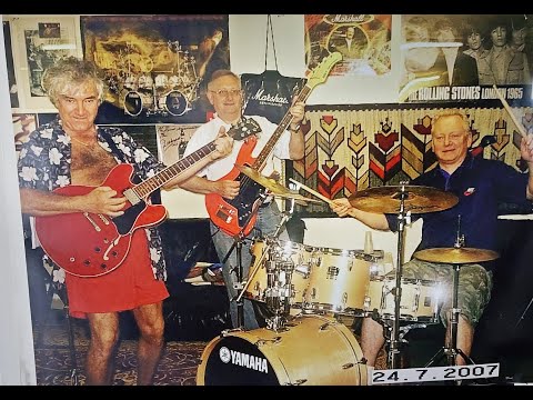 'Walking The Dog' by  ZEFiRY 2007