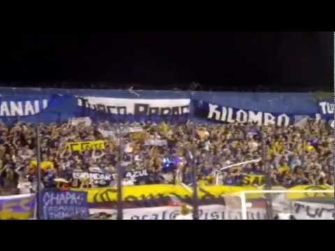 "Millonarios local en Argentina - Tigre vs Millonarios Semifinal Copa Sudamericana 2012" Barra: Comandos Azules • Club: Millonarios