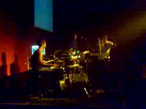 Bullmeister ind der Halle02