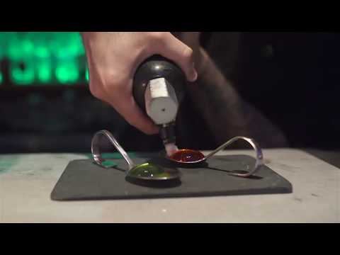 Junior Pappa Twisted @ MoMix Santorini