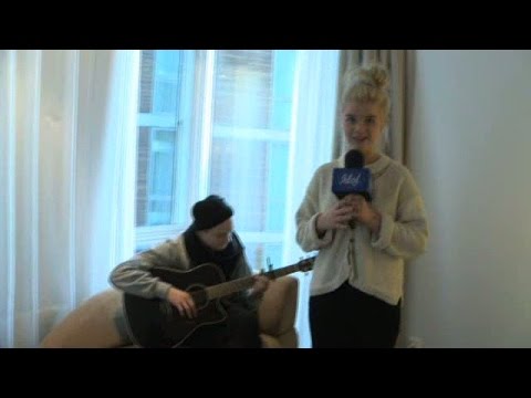 Amanda F visar sitt hotellrum - Idol Sverige (TV4)