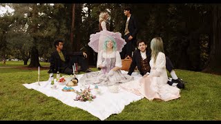 Diana Starshine – “DRUG 2 ME”