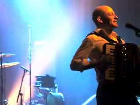 Geoff Berner playing Kontroll på kontinentet