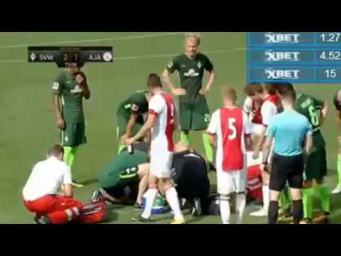 Ajax Speler; Abdelhak Nouri zakt in elkaar Ajax - Werder Bremen