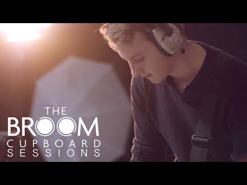 Tate - White Lines // The Broom Cupboard Sessions