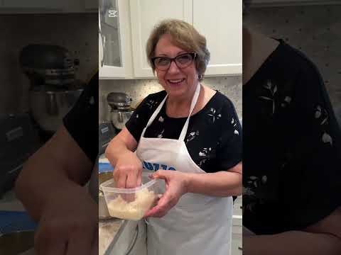 Pallotte Cacio e Ova/ Eggs and cheese balls