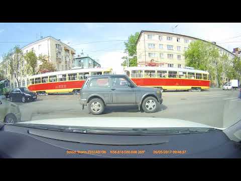 Авария в Екатеринбурге на улице Фурманова