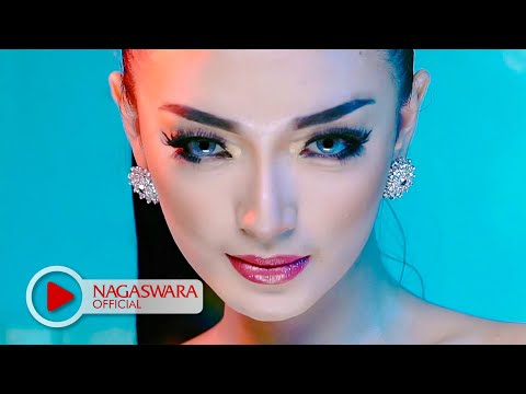 Zaskia Gotik -  Tarik Selimut - Official Music Video HD - NAGASWARA