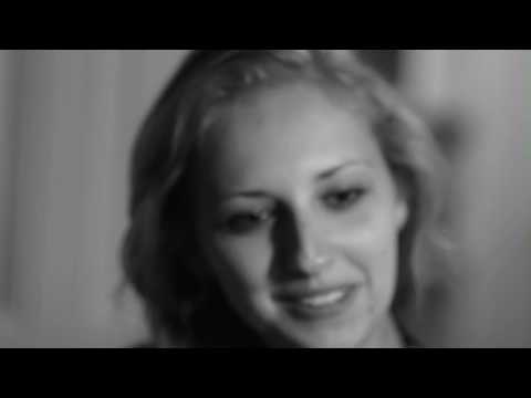 Sandhy Sondoro - End Of The Rainbow (Official Video)