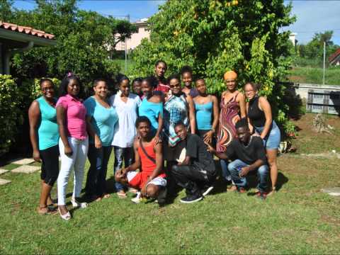Eugene mona chanté par la chorale DJJ