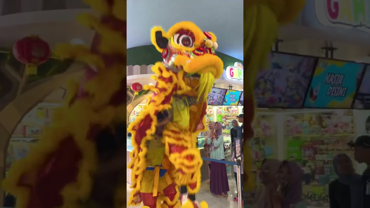 Barongsai Performance