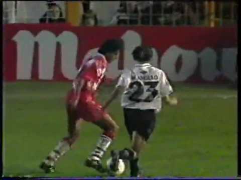 Valencia CF 4 SD Compostela 1 (Liga 1997-1998)