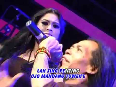 Shodiq feat Utami DF Joss Gandos [Official Music Video]