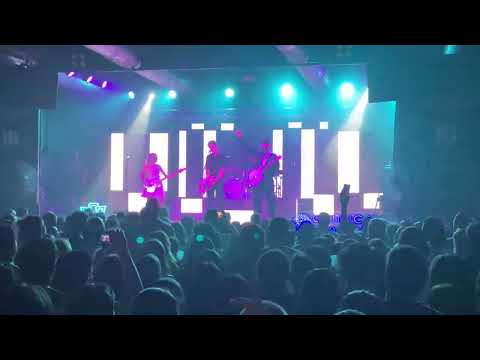 La La Love You / ELYELLA - Que nada nos pare (lo más importante) Directo - Sevilla 15/06/24