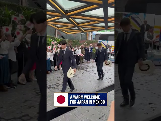 #Mexico welcomes #Japan to the FIFA World Cup in style, complete with cowboy hats and chants