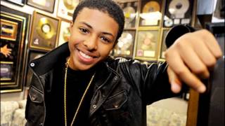 Diggy Feat. Kevin McCall - Round The Way Girl