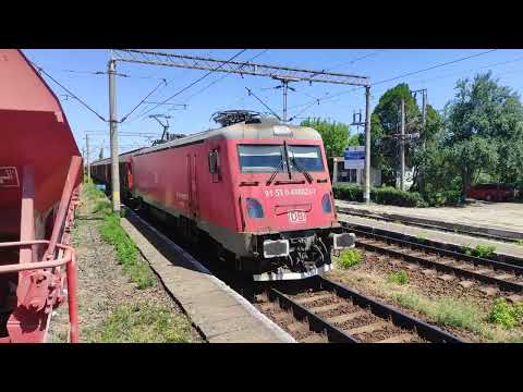 Tren de marfa DB Cargo Romania trece prin Secuieni Roman cu LEMA 480-023-7 - 21.07.2022