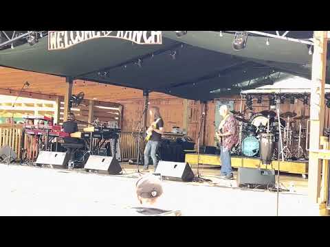 Paul Bielatowicz joins Rachel Flowers and The Very Nice for “America” at Prog On The Ranch - 2/5/23