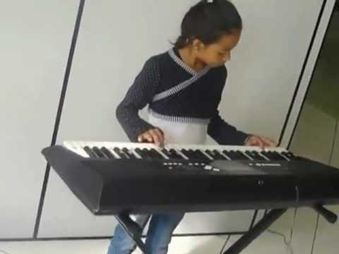 CAILAINE   executando minha primeira valsa