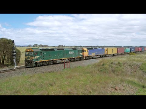 7902V Mildura Container Train With G539 & G540 In Batesford (1/11/2024) - PoathTV Railways