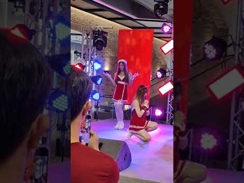 Snow halation  - ink peach you fancam special show at The market bangkok X'mas event 2022