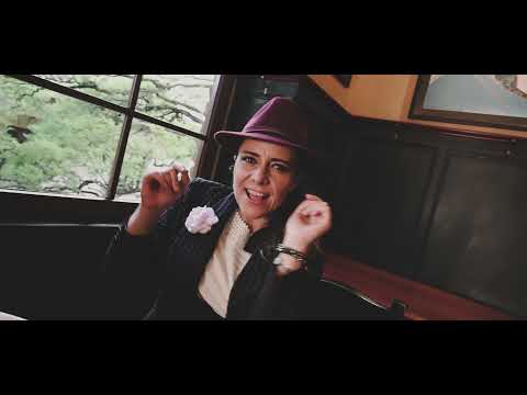 Andrea RuiLova  feat. SARAZINO - OLVIDAME MALDITO (Official Video)