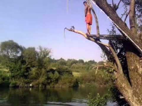 2 nebuni la cris la ginta