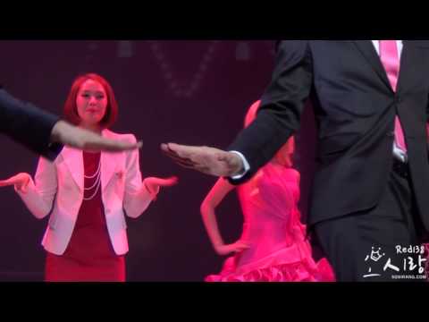 130123 Legally Blonde Curtain call Jessica By Red138