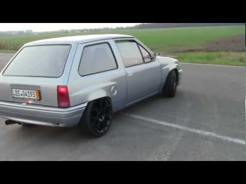 Opel Corsa A Turbo mit 17"