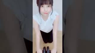 TikTok プランクチャレンジ 胸ちら ?4