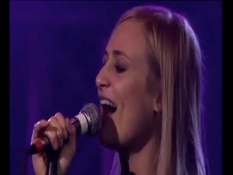 Dorleac (Geike Arnaert and Spinvis) - Tiger Shark (live 2010) 