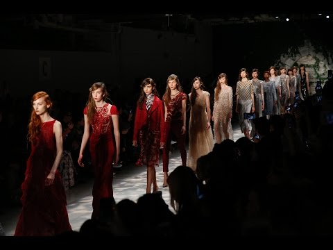 Jenny Packham AW17 Catwalk Show