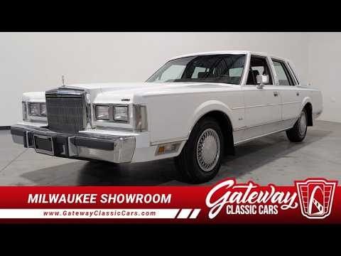1988 Lincoln Town Car (CC-2083822) for sale in Caledonia, Wisconsin