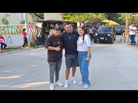 Me encontre a @elsalvadoresnais en Las Fiestas patronales de San Isidro Labrador Chalatenango