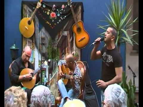 Fadista:  Rui Simões  -  Guitarra Portuguesa  João Chitas  -  Viola Ivan Cardoso