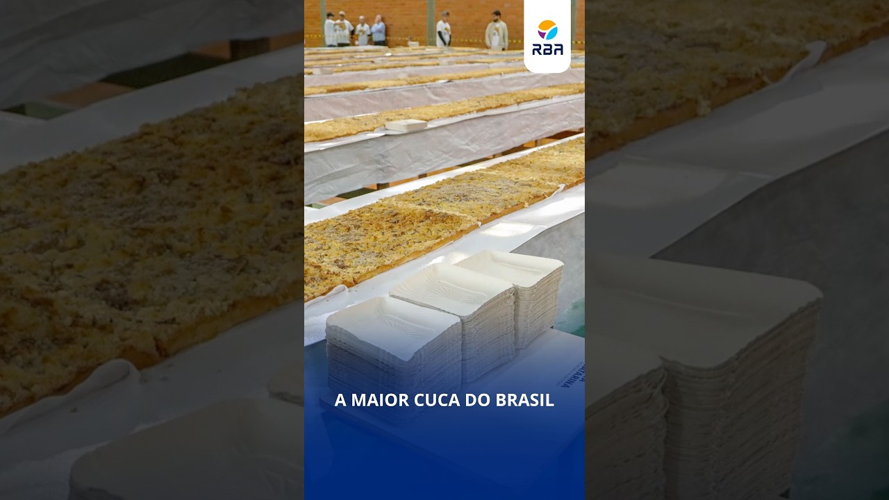 202 metros de sabor: Blumenau bate novo recorde com a maior cuca do Brasil