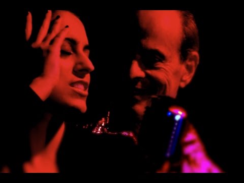 Monique Kessous & Ney Matogrosso - Meu Papo é Reto