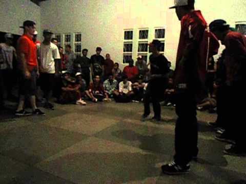 Niver Jam 2013 - B.F. Crew ( P.C. e Chamb Rock ) vs Floor Riders ( Kenon e Bruno )