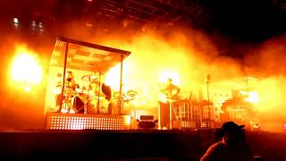 Soulwax " The Singer has become a Deejay/ Here come the men in suits " Live Coachella 2018 Wknd 1