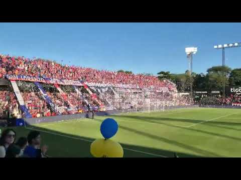 "Recibimiento Cerro Porteño 0 Trinidense 0 Claus. ‘25" Barra: La Plaza y Comando &bull; Club: Cerro Porteño