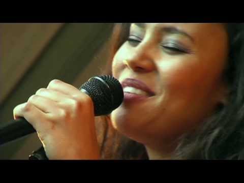 Mayra Andrade - 9 - LIVE at Afrikafestival Hertme 2011