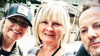 Kim Cattrall Husbands, No Kids, Siblings, Parents (Family Members)