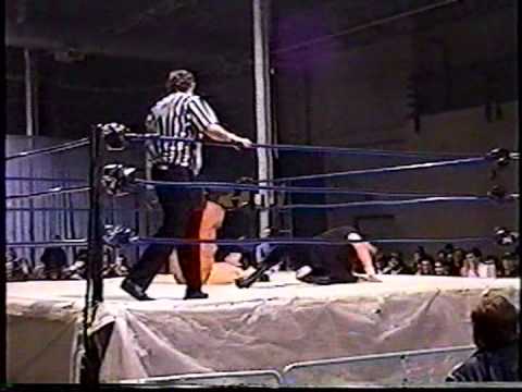 Duke MacIsaac vs Ray Brown - RAW - February 27th 2001